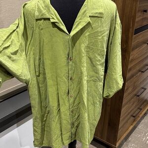Tommy Bahama Button-Up Shirt XL